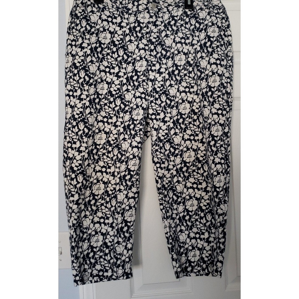 Liz Claiborne Womans Plus Size Capri‎ Pants Size 16W